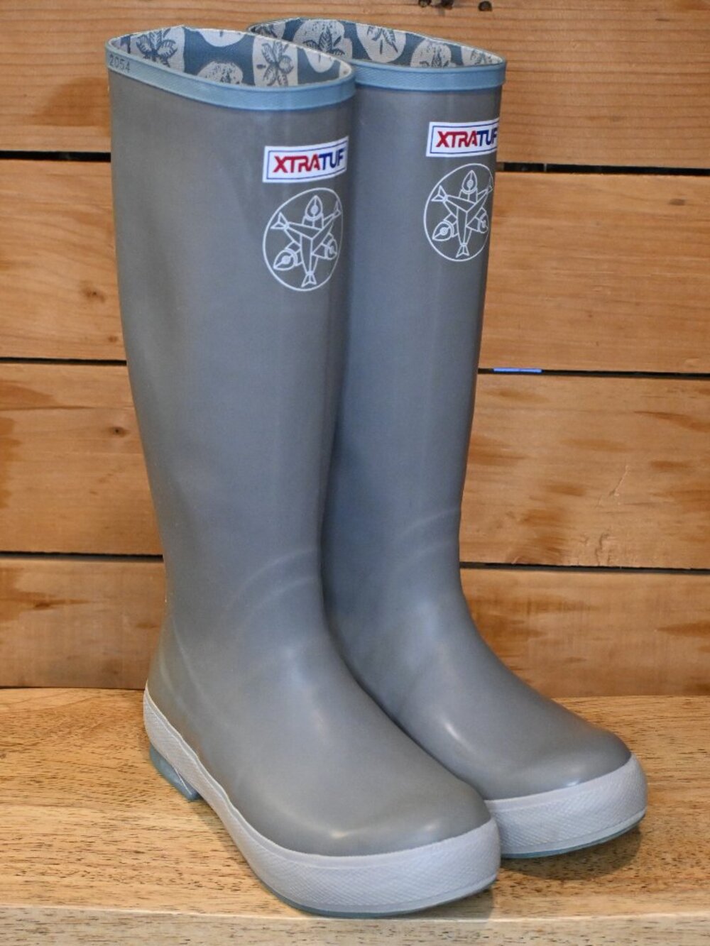 Salmon Sisters Alaska XTRATUF Sand Dollar 15" Legacy Waterproof Boots - WM 6